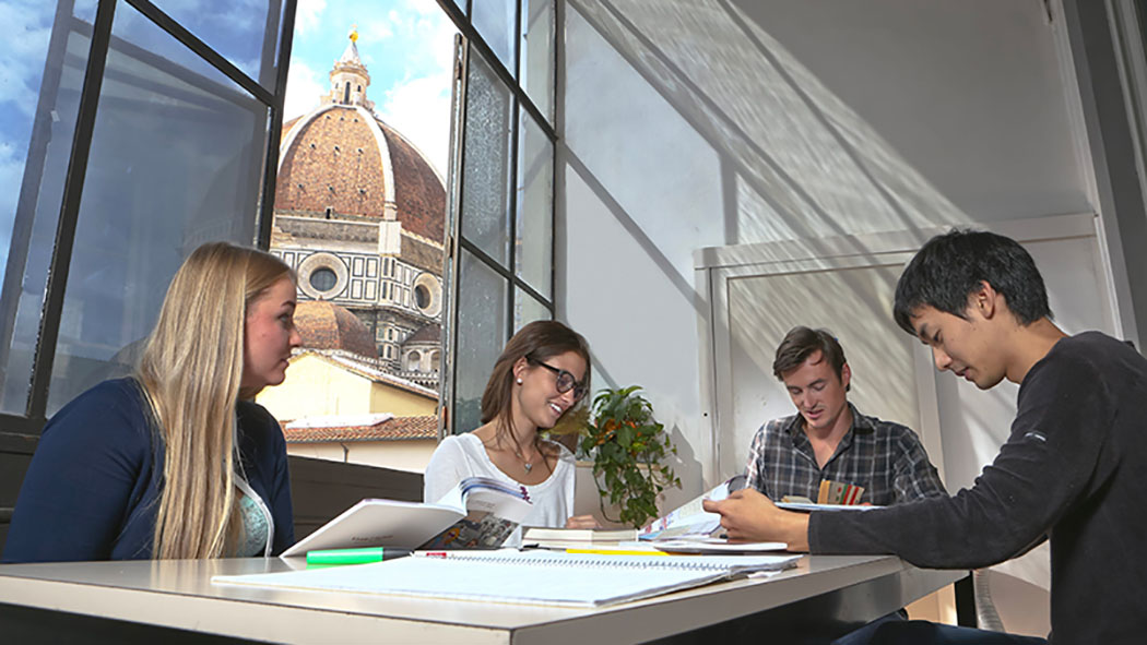 Scuola Leonardo Da Vinci Floransa